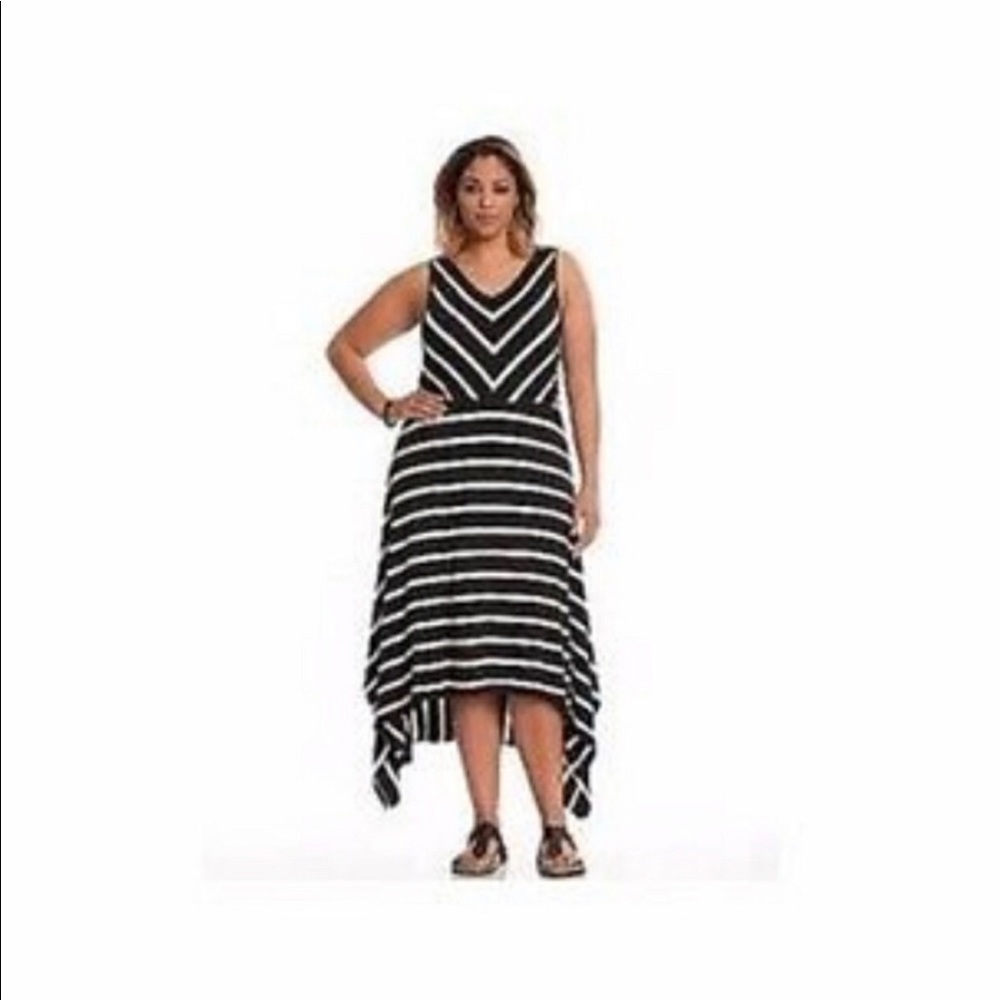 Black & white striped maxi-dress